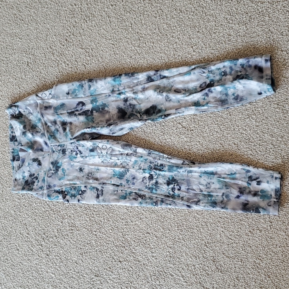 Lululemon align leggings with pockets